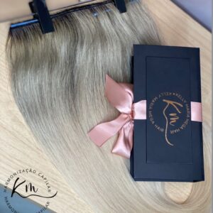Cabelo Brasileiro Loiro Raiz Esfumada na Micropele Invisível